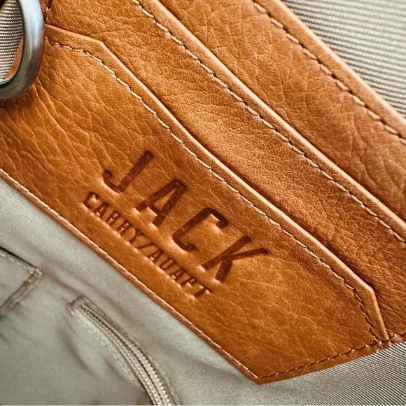 Jack By Jill E Designs Lenox 15” Leather Laptop/Ipad Portfolio. - Picture 5 of 7